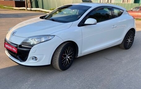 Renault Megane III, 2012 год, 890 000 рублей, 2 фотография