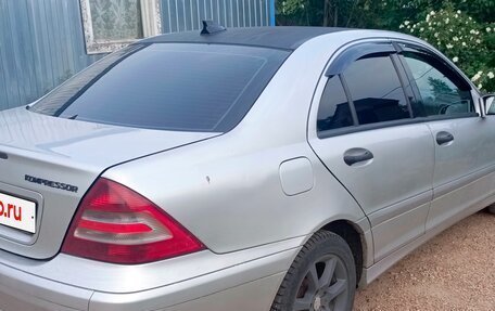 Mercedes-Benz C-Класс, 2004 год, 520 000 рублей, 11 фотография