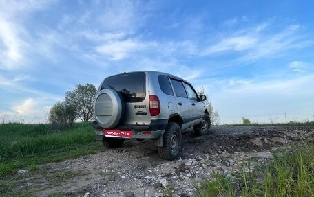 Chevrolet Niva I рестайлинг, 2004 год, 250 000 рублей, 1 фотография