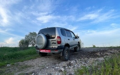Chevrolet Niva I рестайлинг, 2004 год, 250 000 рублей, 1 фотография