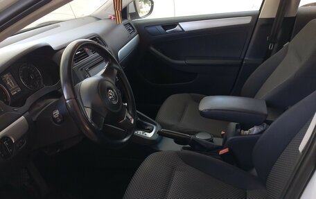 Volkswagen Jetta VI, 2013 год, 1 100 000 рублей, 2 фотография