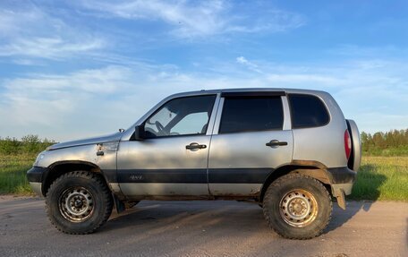 Chevrolet Niva I рестайлинг, 2004 год, 250 000 рублей, 5 фотография