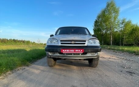 Chevrolet Niva I рестайлинг, 2004 год, 250 000 рублей, 3 фотография