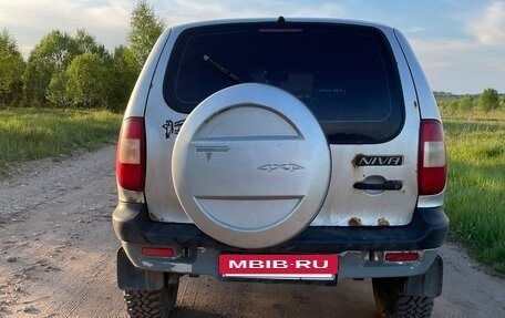 Chevrolet Niva I рестайлинг, 2004 год, 250 000 рублей, 4 фотография