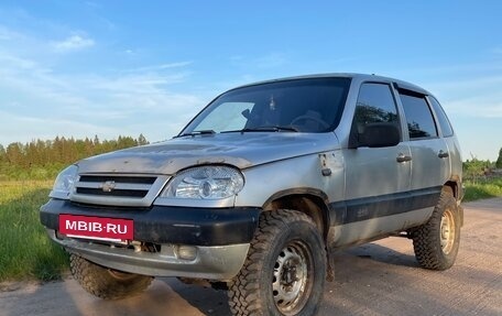 Chevrolet Niva I рестайлинг, 2004 год, 250 000 рублей, 20 фотография