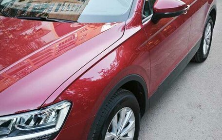 Volkswagen Tiguan II, 2020 год, 3 200 000 рублей, 2 фотография