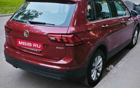 Volkswagen Tiguan II, 2020 год, 3 200 000 рублей, 3 фотография