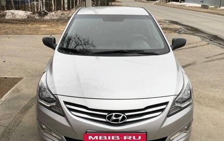 Hyundai Solaris II рестайлинг, 2014 год, 1 200 000 рублей, 2 фотография
