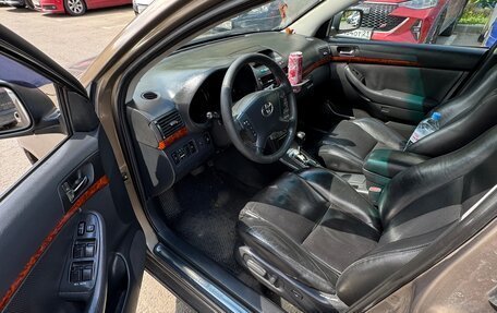 Toyota Avensis III рестайлинг, 2005 год, 450 000 рублей, 11 фотография