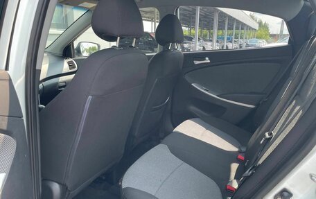 Hyundai Solaris II рестайлинг, 2011 год, 693 000 рублей, 11 фотография