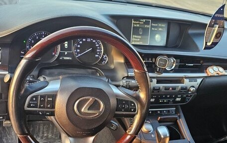 Lexus ES VII, 2016 год, 2 800 000 рублей, 21 фотография
