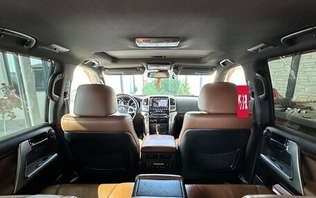 Toyota Land Cruiser 200, 2015 год, 4 628 000 рублей, 21 фотография