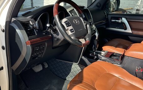 Toyota Land Cruiser 200, 2015 год, 4 628 000 рублей, 26 фотография