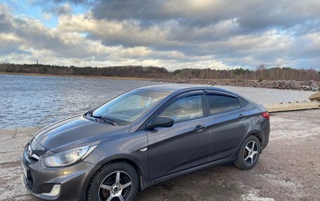 Hyundai Solaris II рестайлинг, 2012 год, 600 000 рублей, 1 фотография