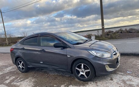 Hyundai Solaris II рестайлинг, 2012 год, 600 000 рублей, 6 фотография