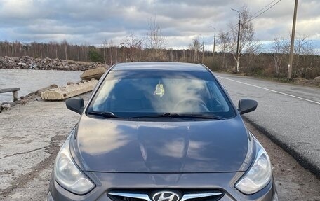 Hyundai Solaris II рестайлинг, 2012 год, 600 000 рублей, 4 фотография