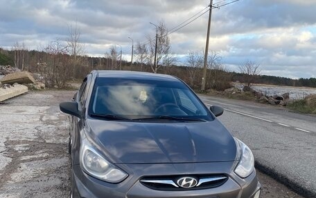Hyundai Solaris II рестайлинг, 2012 год, 600 000 рублей, 5 фотография