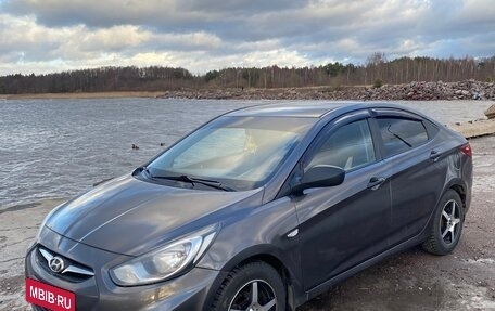 Hyundai Solaris II рестайлинг, 2012 год, 600 000 рублей, 2 фотография
