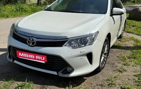 Toyota Camry, 2016 год, 2 500 000 рублей, 4 фотография