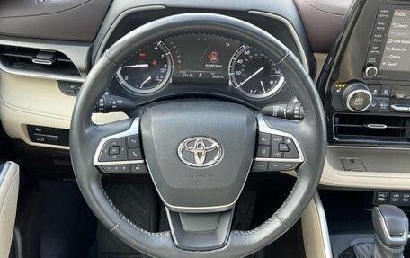 Toyota Highlander, 2022 год, 5 200 000 рублей, 9 фотография