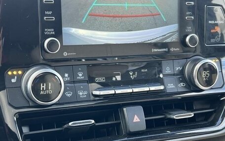 Toyota Highlander, 2022 год, 5 200 000 рублей, 22 фотография