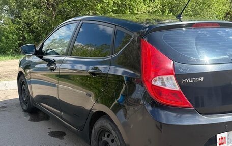 Hyundai Solaris II рестайлинг, 2015 год, 700 000 рублей, 3 фотография