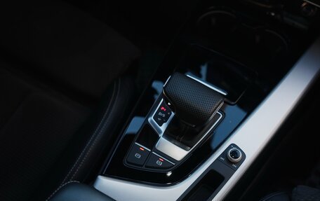 Audi A4, 2019 год, 4 300 000 рублей, 15 фотография