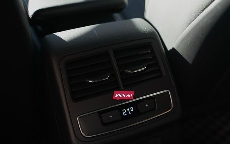 Audi A4, 2019 год, 4 300 000 рублей, 14 фотография