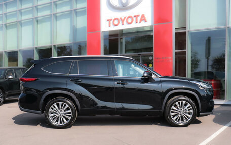 Toyota Highlander, 2024 год, 6 490 000 рублей, 22 фотография
