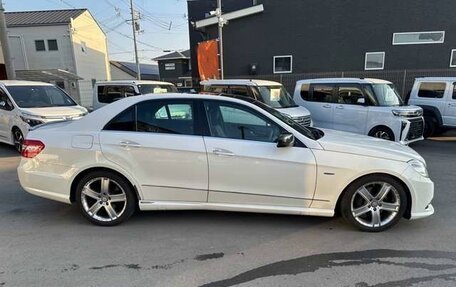 Mercedes-Benz E-Класс, 2013 год, 1 175 000 рублей, 4 фотография
