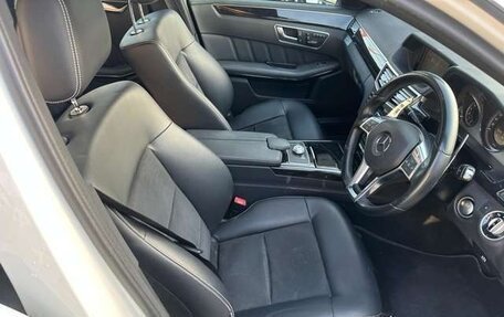 Mercedes-Benz E-Класс, 2013 год, 1 175 000 рублей, 11 фотография