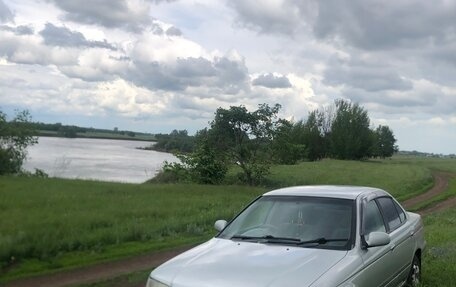 Nissan Sunny B15, 2001 год, 350 000 рублей, 1 фотография