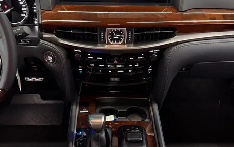 Lexus LX III, 2021 год, 12 000 005 рублей, 25 фотография
