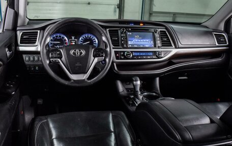 Toyota Highlander III, 2014 год, 2 730 000 рублей, 6 фотография