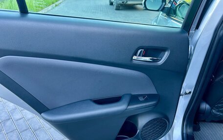 Toyota Prius IV XW50, 2019 год, 1 780 000 рублей, 15 фотография