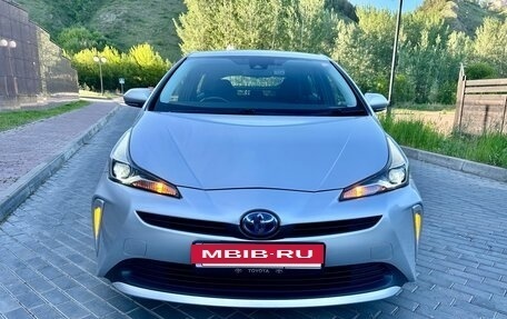 Toyota Prius IV XW50, 2019 год, 1 780 000 рублей, 26 фотография
