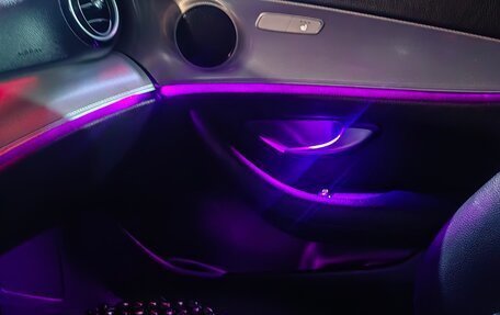 Mercedes-Benz E-Класс, 2019 год, 3 300 000 рублей, 4 фотография
