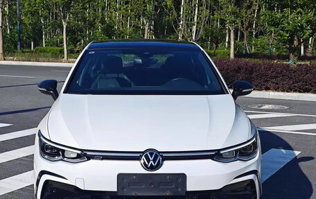 Volkswagen Golf VIII, 2022 год, 1 800 400 рублей, 2 фотография