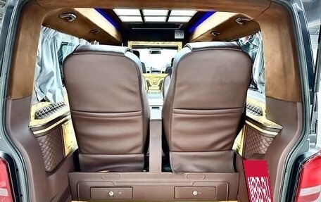 Volkswagen Multivan T6 рестайлинг, 2016 год, 3 130 000 рублей, 5 фотография