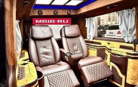 Volkswagen Multivan T6 рестайлинг, 2016 год, 3 130 000 рублей, 15 фотография