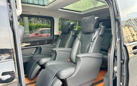 Mercedes-Benz V-Класс, 2020 год, 3 540 000 рублей, 4 фотография