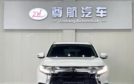 Mitsubishi Outlander III рестайлинг 3, 2021 год, 2 950 777 рублей, 2 фотография