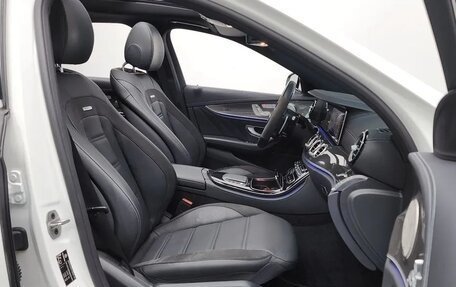 Mercedes-Benz E-Класс AMG, 2021 год, 6 880 000 рублей, 7 фотография