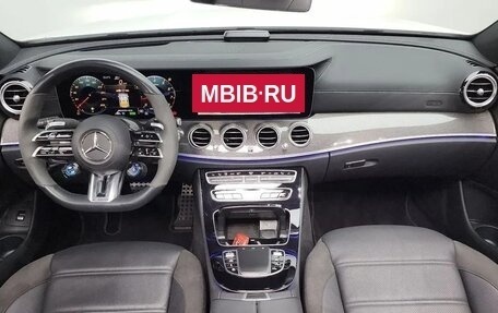 Mercedes-Benz E-Класс AMG, 2021 год, 6 880 000 рублей, 6 фотография