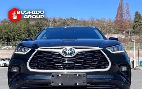 Toyota Highlander, 2024 год, 4 500 000 рублей, 3 фотография