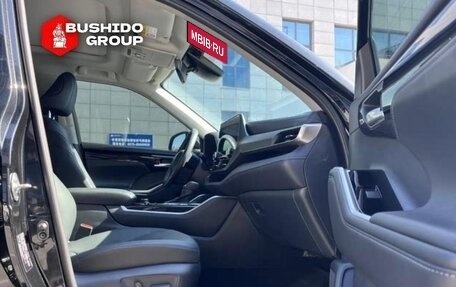 Toyota Highlander, 2024 год, 4 500 000 рублей, 12 фотография