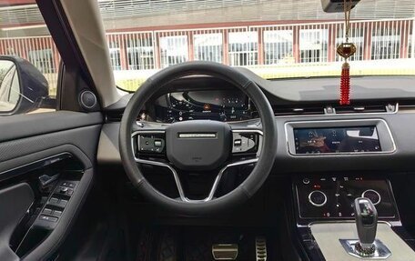 Land Rover Range Rover Evoque II, 2022 год, 3 200 000 рублей, 8 фотография