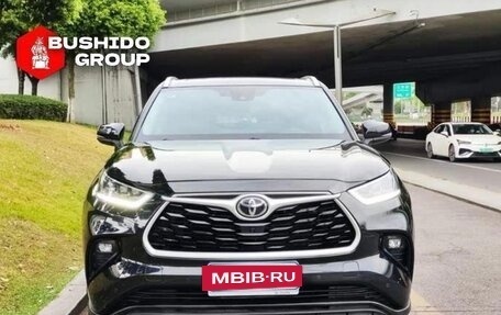 Toyota Highlander, 2024 год, 4 400 000 рублей, 2 фотография