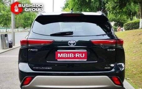 Toyota Highlander, 2024 год, 4 400 000 рублей, 4 фотография