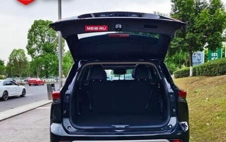 Toyota Highlander, 2024 год, 4 400 000 рублей, 5 фотография